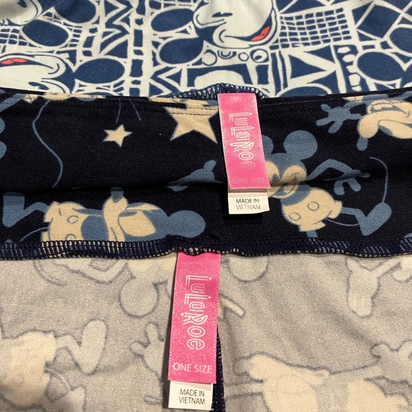 💕 The Disney Collection by LuLaRoe Size O/S Bundle - Picture 8 of 8